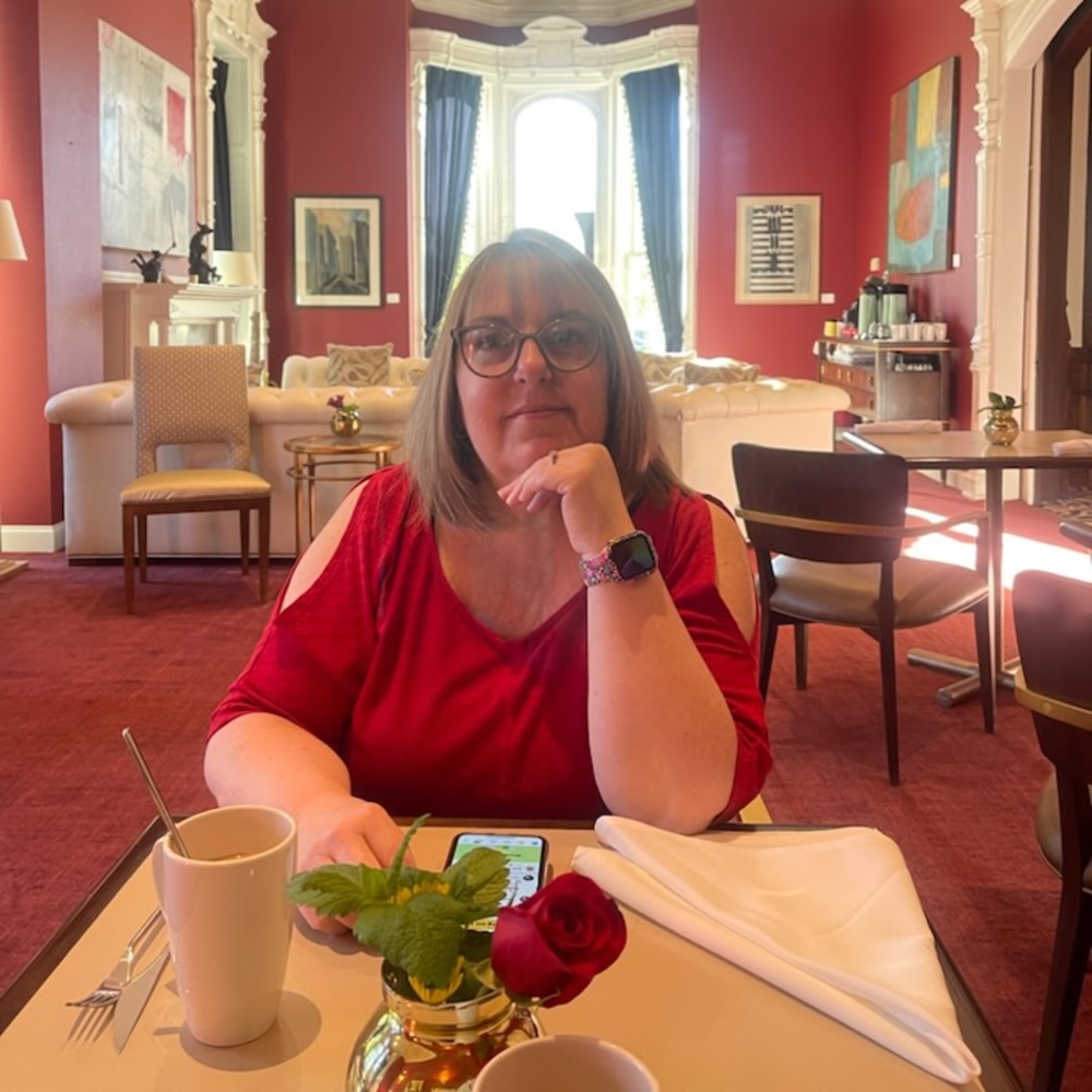 Meet your Posher, Michele